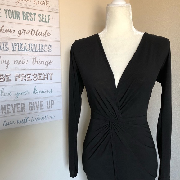 Black Dress With a Twist - Picture 3 of 7